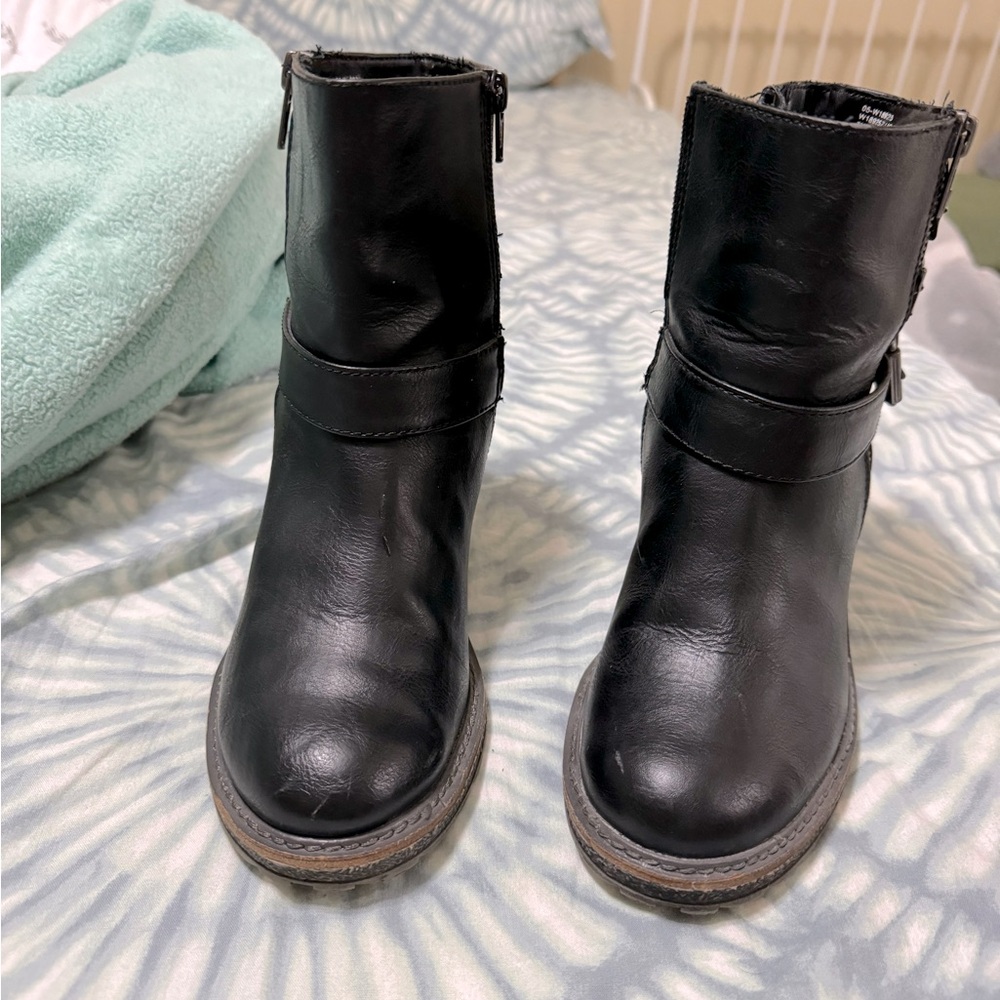 Black boots